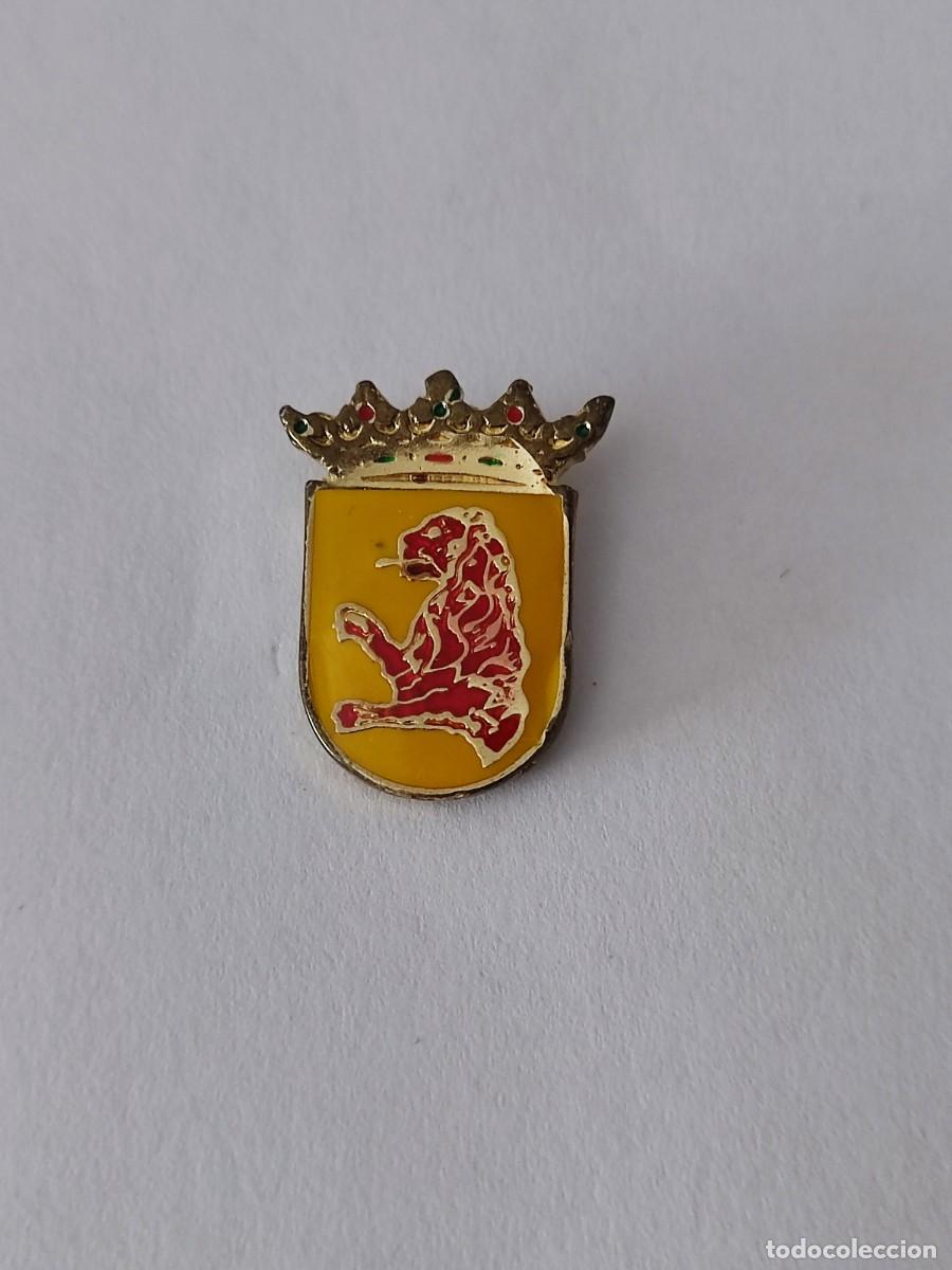 Pins de colecci&oacute;n: PIN ESCUDO HERALDICO DE VALDES (ASTURIAS)
