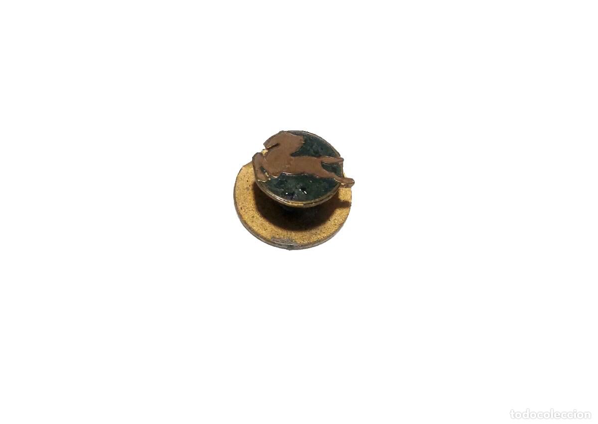 Pins de colecci&oacute;n: Antigua insignia de solapa Pegaso