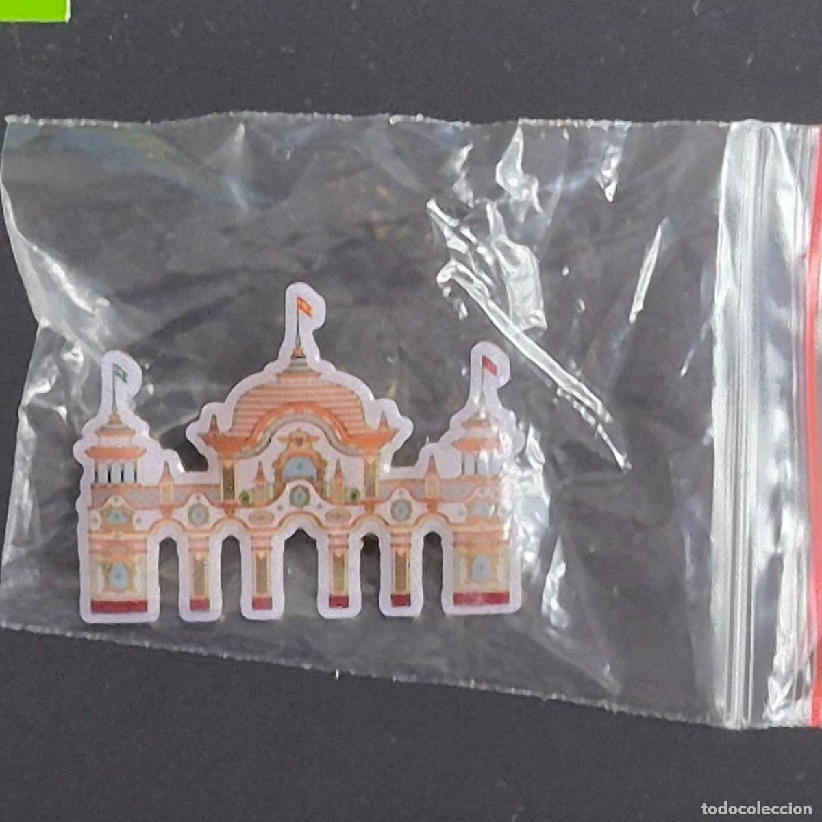 Pins de colecci&oacute;n: PIN PORTADA FERIA ABRIL SEVILLA 2026, PABELL&Oacute;N PORTUGAL- CENADOR CARLOS V REAL ALC&Aacute;ZAR, PRECINTADO