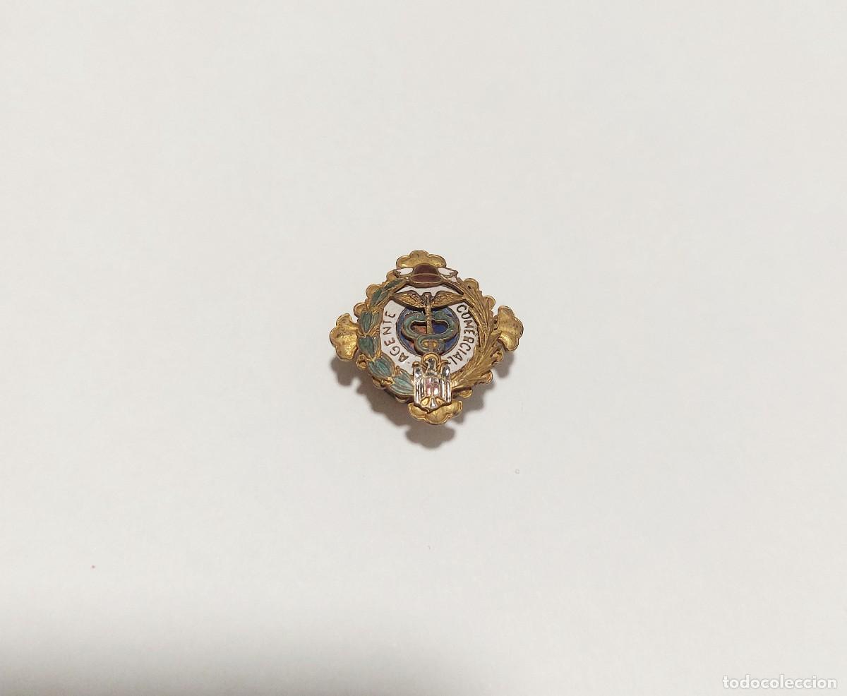 Pins de colecci&oacute;n: Antigua insignia de solapa &eacute;poca franquista- agente comercial