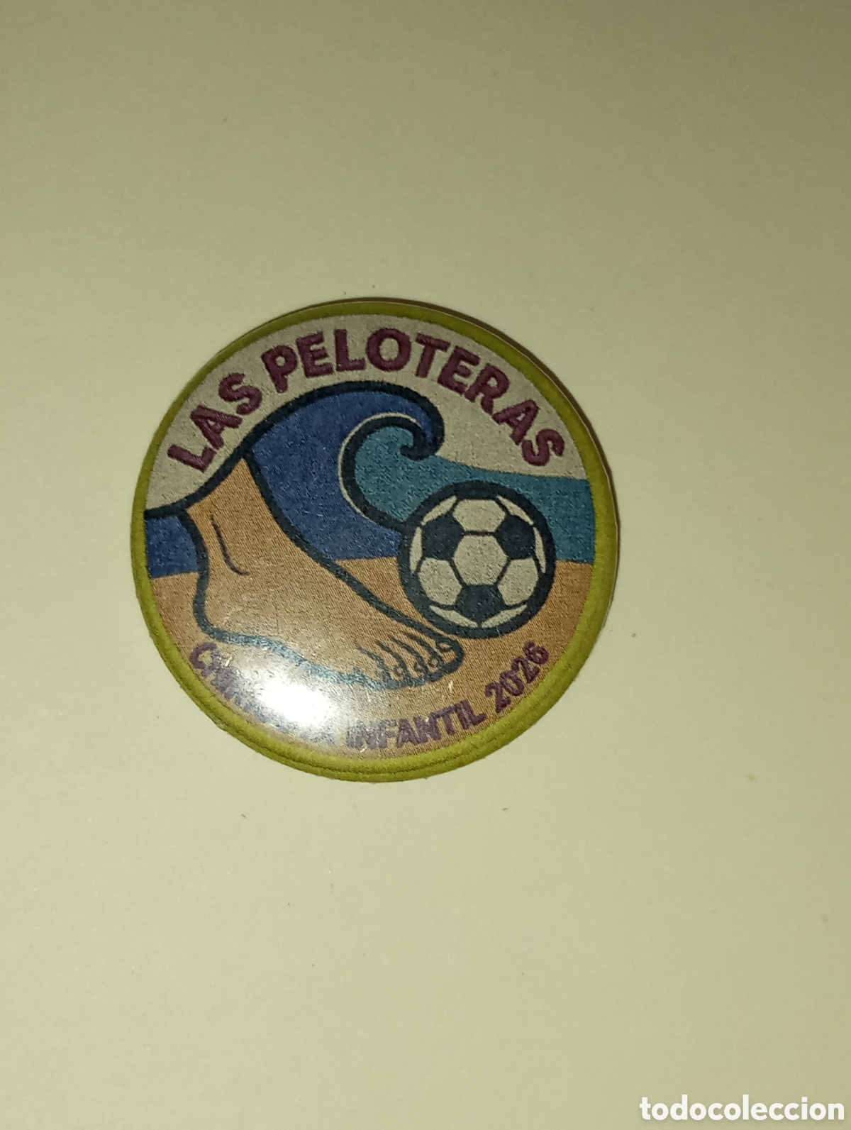 Pins de colecci&oacute;n: Carnaval de C&aacute;diz chapa chirigota infantil 2026