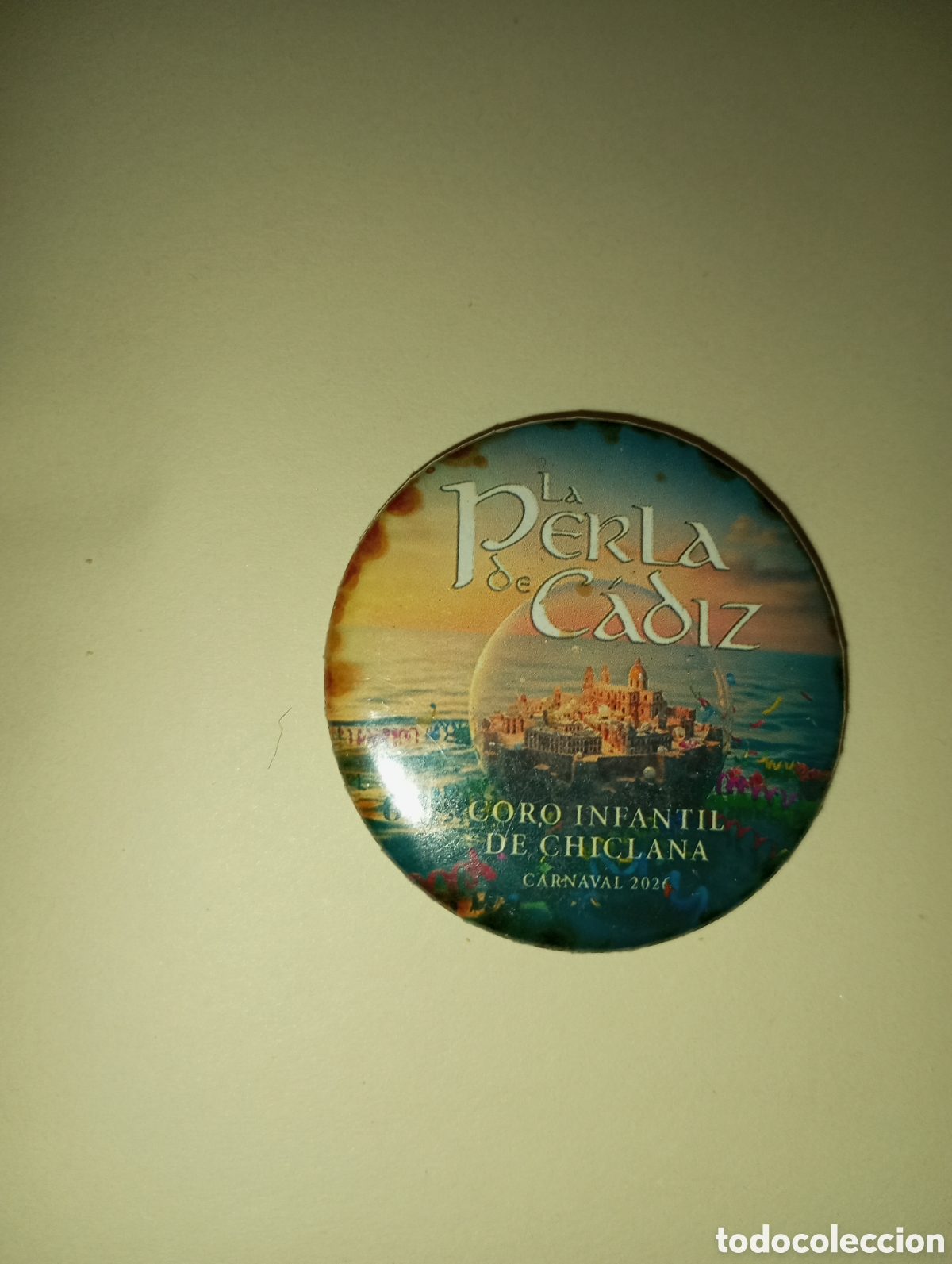 Pins de colecci&oacute;n: Carnaval de C&aacute;diz chapa coro infantil de Chiclana 2026