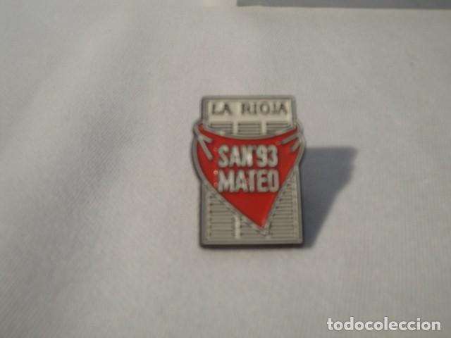 Pins de colecci&oacute;n: Insignia pin met&aacute;lica La Rioja- San Mateo 93. Nueva, sin estrenar.