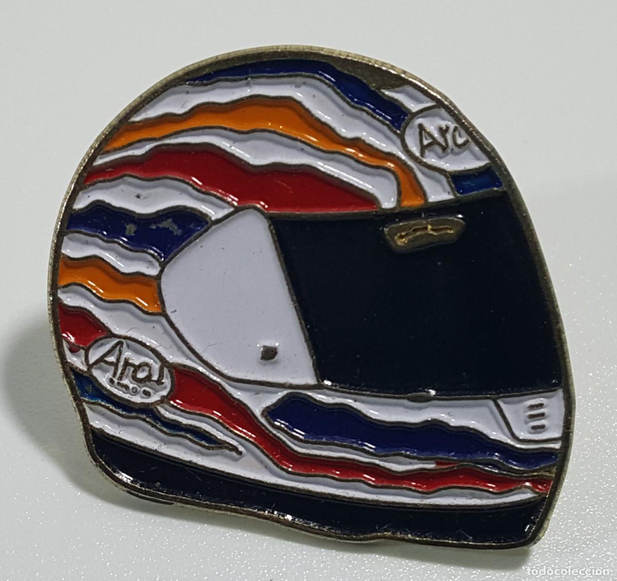 Pins de colecci&oacute;n: PIN CASCO ARAI DE MICK DOOHAN