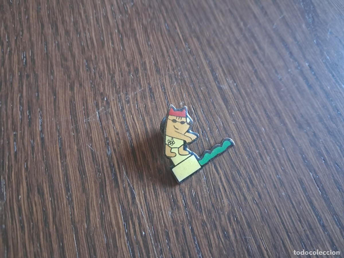 Pins de colecci&oacute;n: pin de publicidad, juegos ol&iacute;mpicos Barcelona 92, Cobi mascota, deporte, nataci&oacute;n, nadador.