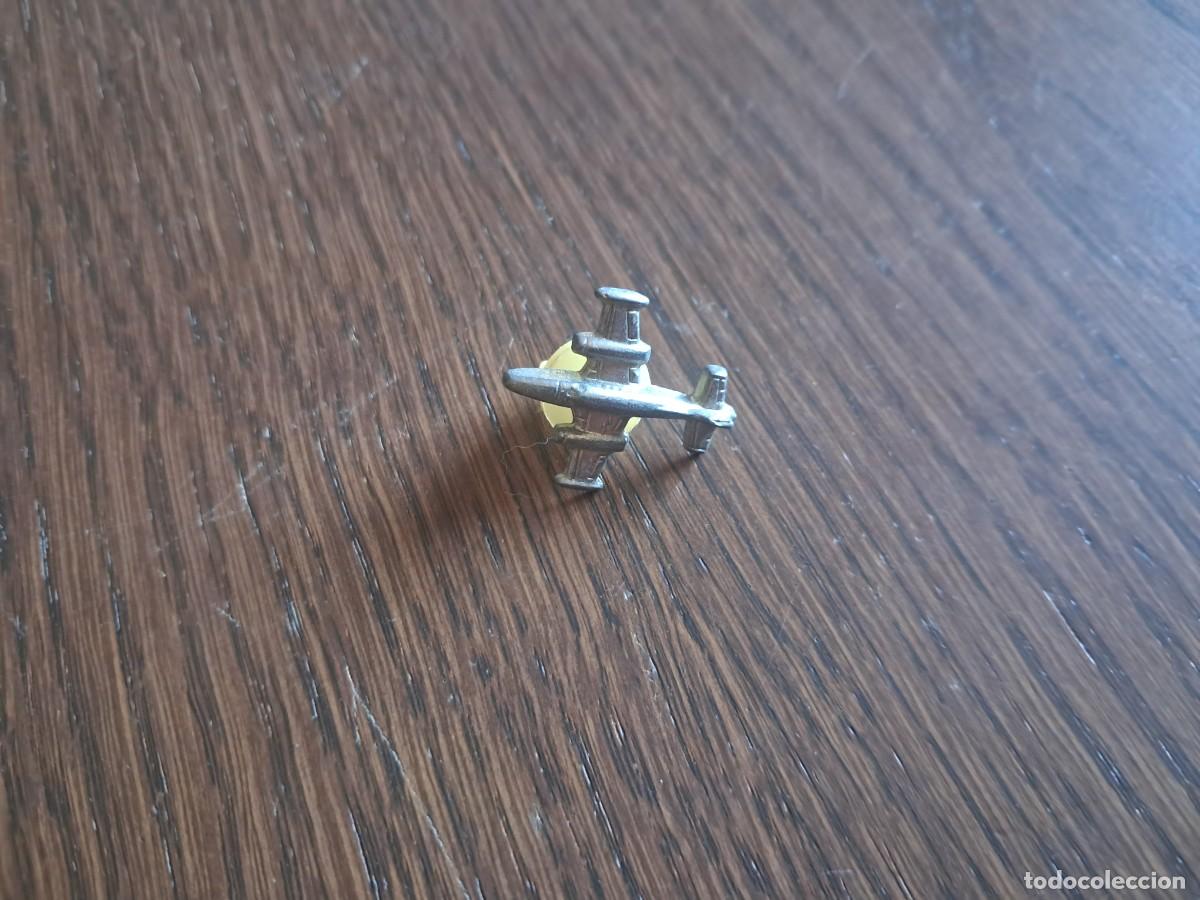 Pins de colecci&oacute;n: pin de metal, avioneta, avi&oacute;n.