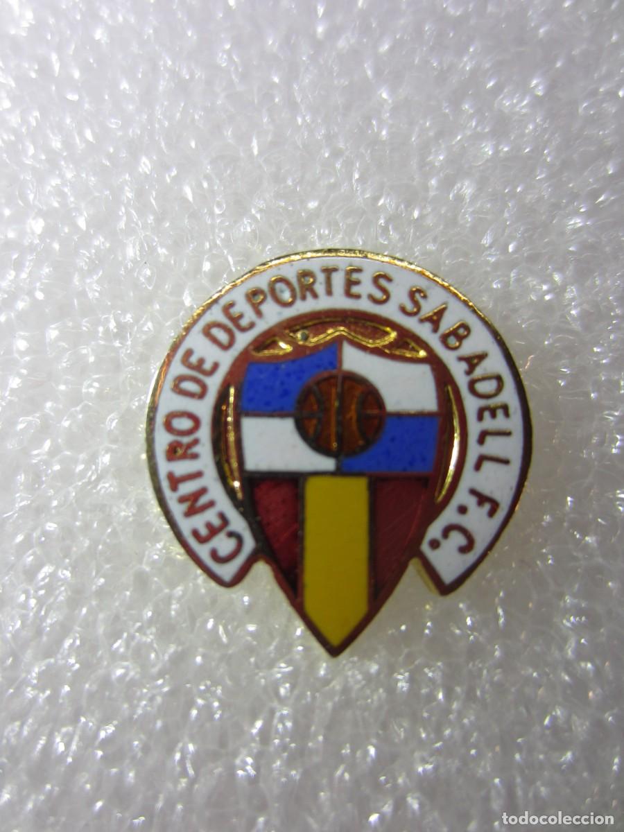 Pins de colecci&oacute;n: Pin Alfiler Futbol Centro de Deportes Sabadell FC