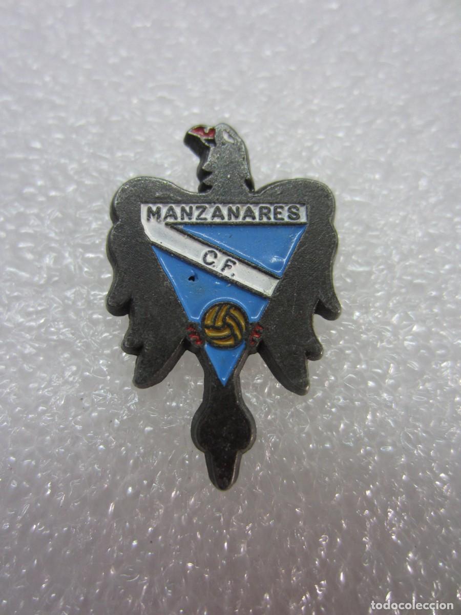 Pins de colecci&oacute;n: Pin Futbol Manzanares CF (Ciudad Real)