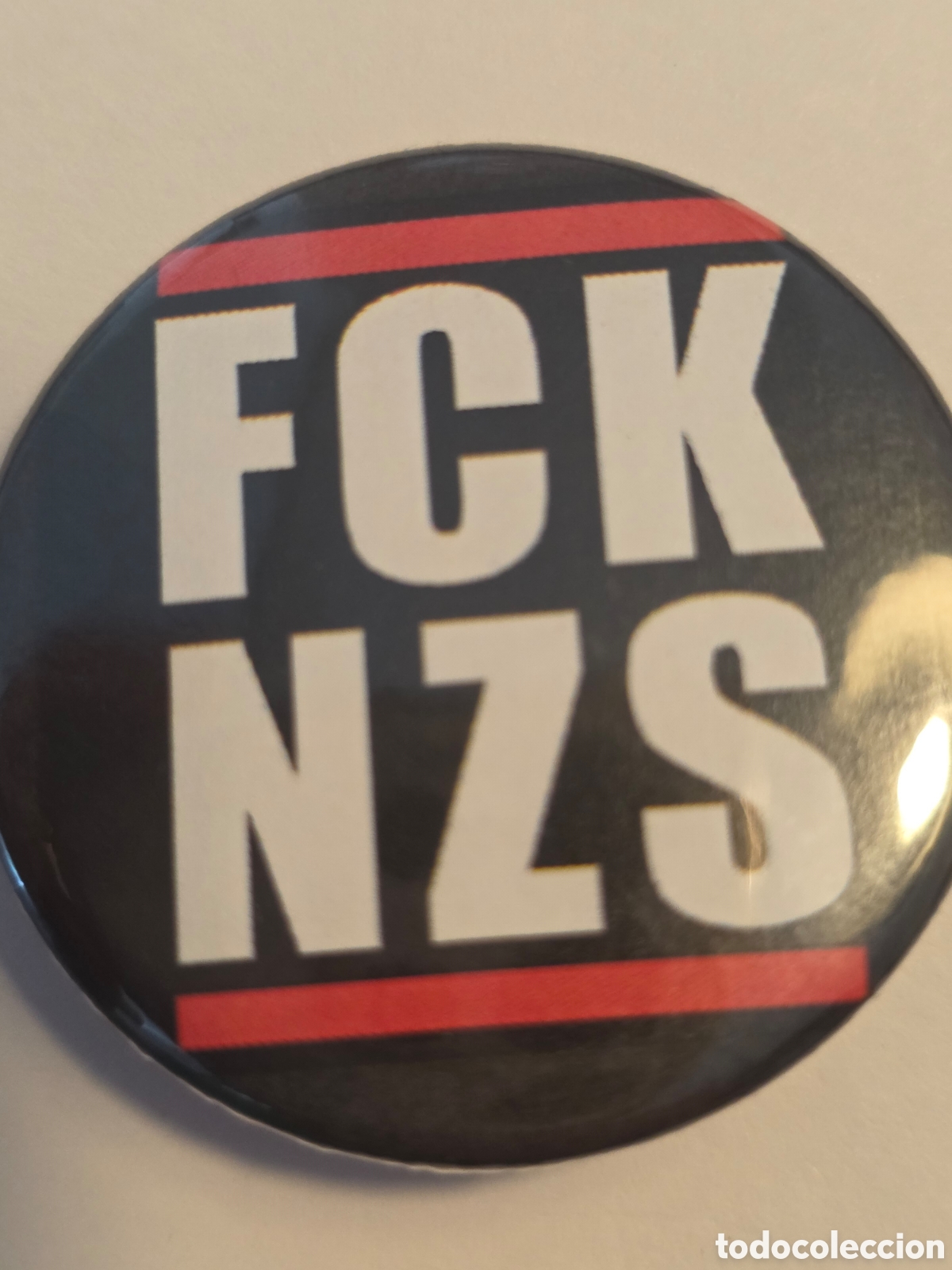 Pins de colecci&oacute;n: CHAPA FUCK NAZIS..38mm