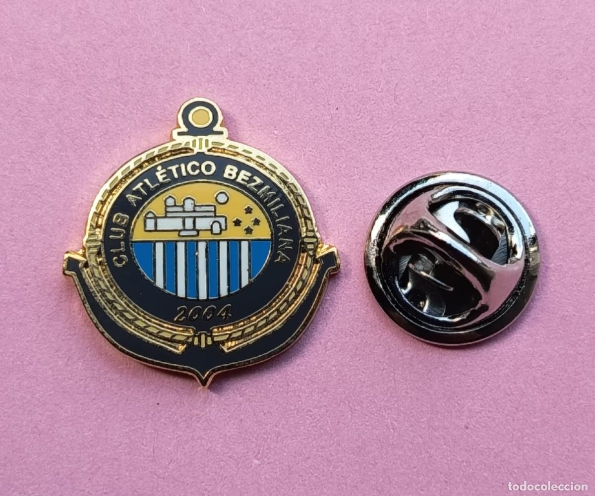 Pins de colecci&oacute;n: PIN FUTBOL - ESMALTE - C. ATLETICO BEZMILIANA - RINCON DE LA VICTORIA - MALAGA -- 130137