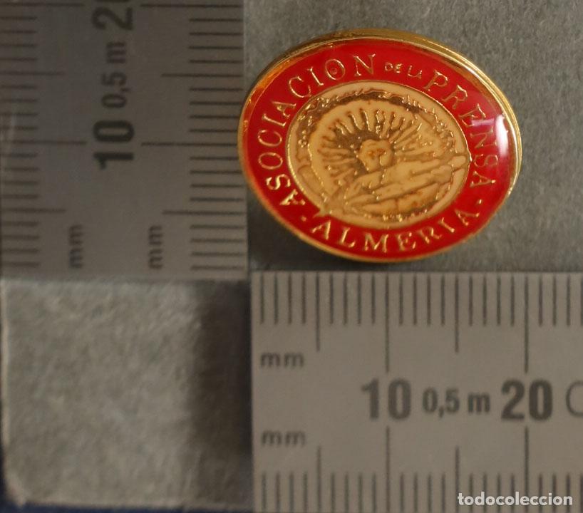 Pins de colecci&oacute;n: PIN. ASOCIACION DE LA PRENSA ALMERIA.