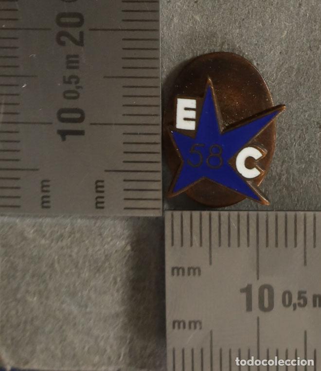 Pins de cole&ccedil;&atilde;o: PIN. INSIGNIA DE OJAL. A IDENTIFICAR.