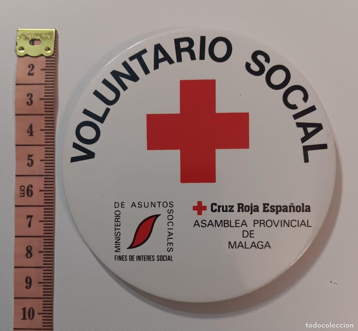 Pins de colecci&oacute;n: ANTIGUA CHAPA DE GRAN TAMA&Ntilde;O VOLUNTARIO SOCIAL DE LA CRUZ ROJA ESPA&Ntilde;OLA A&Ntilde;OS 80