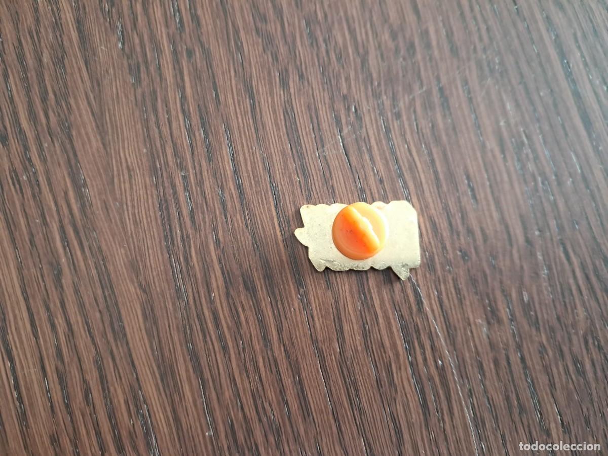 Pins de colecci&oacute;n: pin de publicidad, c&oacute;nsolas Hobby. - Foto 2