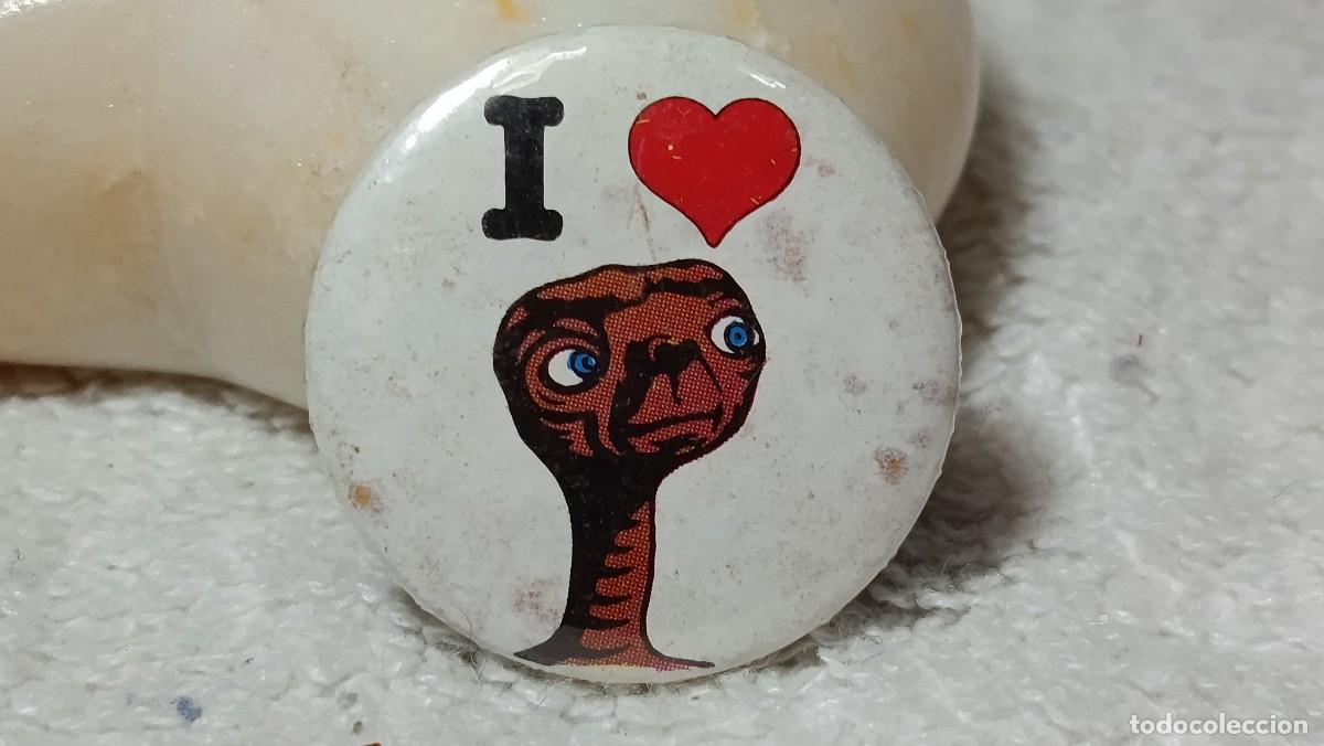 Pins de colecci&oacute;n: ANTIGUA CHAPA INSIGNIA ET E.T EL EXTRATERRESTRE I LOVE E T DE KIOSKO A&Ntilde;OS 70