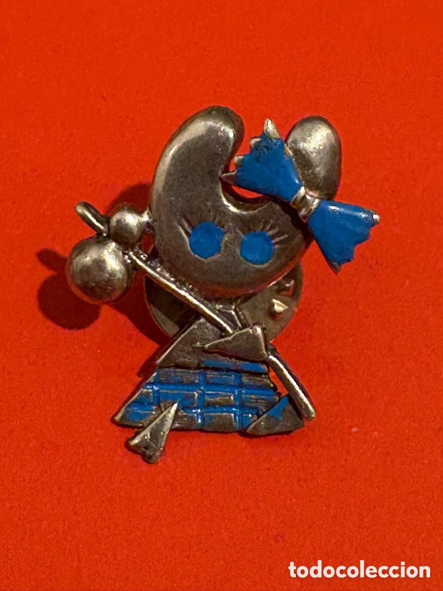Pins de colecci&oacute;n: Antiguo pin plata Pelegr&iacute;n, peregrino Santiago Compostela (A2)