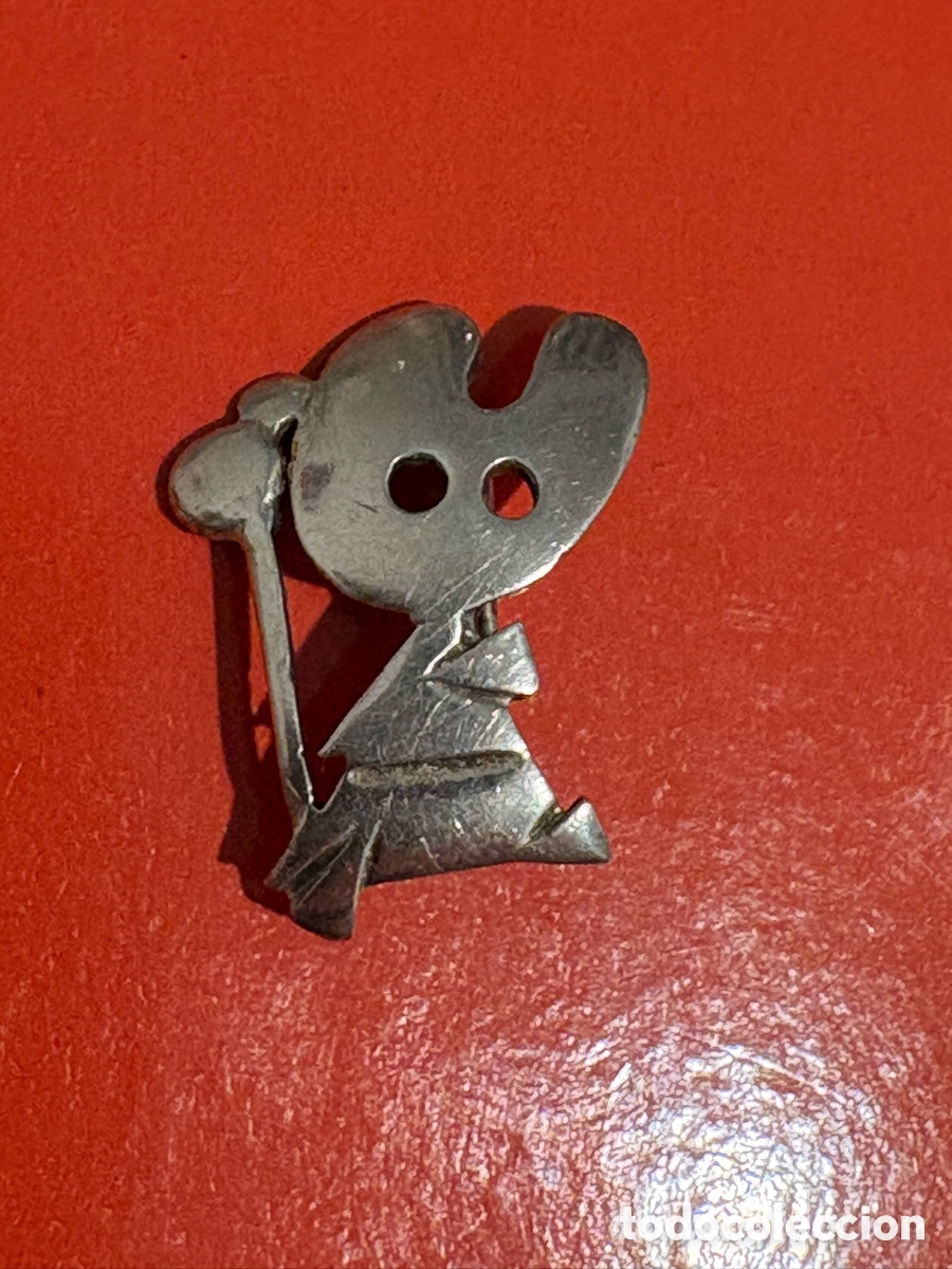 Pins de colecci&oacute;n: Antiguo pin, insignia plata Pelegr&iacute;n, peregrino Santiago Compostela (A2)