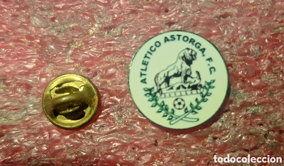 Pins de colecci&oacute;n: PINS PIN EMBLEMAS FUTBOL ATLETICO ASTORGA