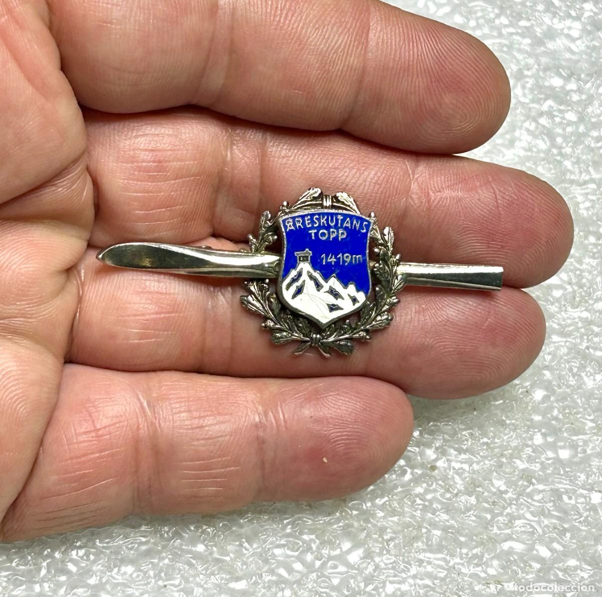 Pins de colecci&oacute;n: 3756.Antiguo pisa corbatas de &Aring;reskutan monta&ntilde;a situada en &Aring;re (J&auml;mtland) Suecia