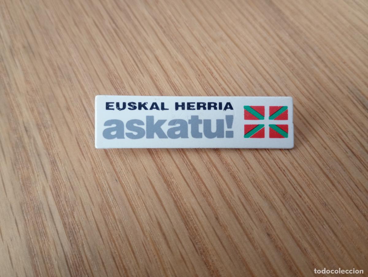 Pins de colecci&oacute;n: Pin pol&iacute;tico. Izquierda abertzale. (Pins pol&iacute;ticos)