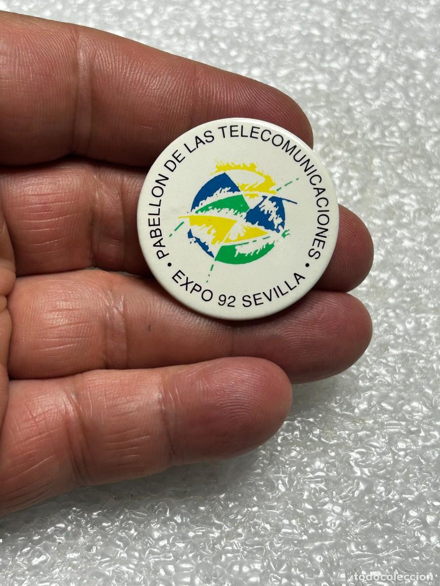 Pins de colecci&oacute;n: 3765.Chapa conmemorativa del Pabell&oacute;n de las Telecomunicaciones de la Expo '92 en Sevilla