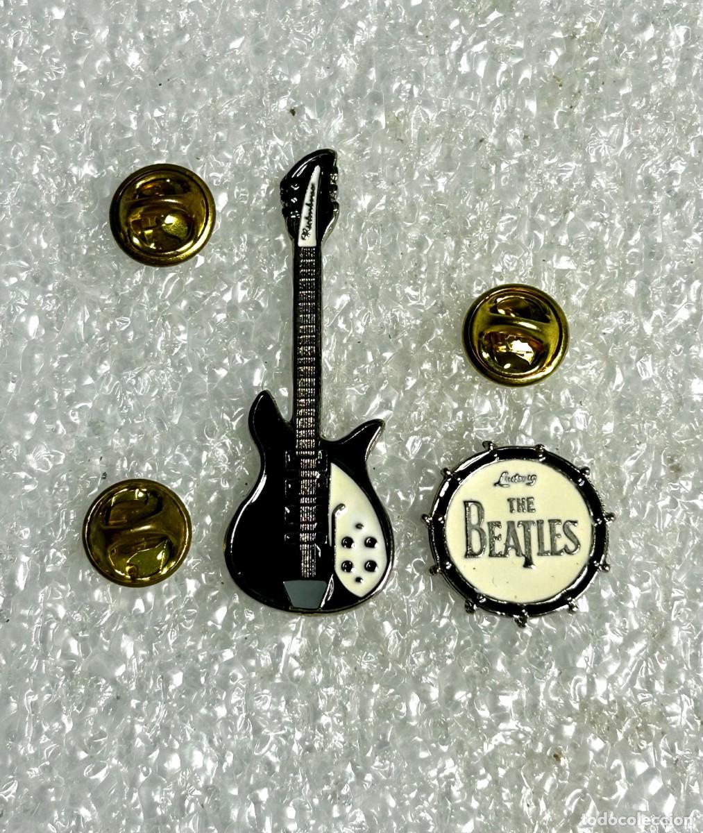 Pins de colecci&oacute;n: 3779.Conjunto de 2 pins que representa instrumentos ic&oacute;nicos Guitarra y Bombo de The Beatles