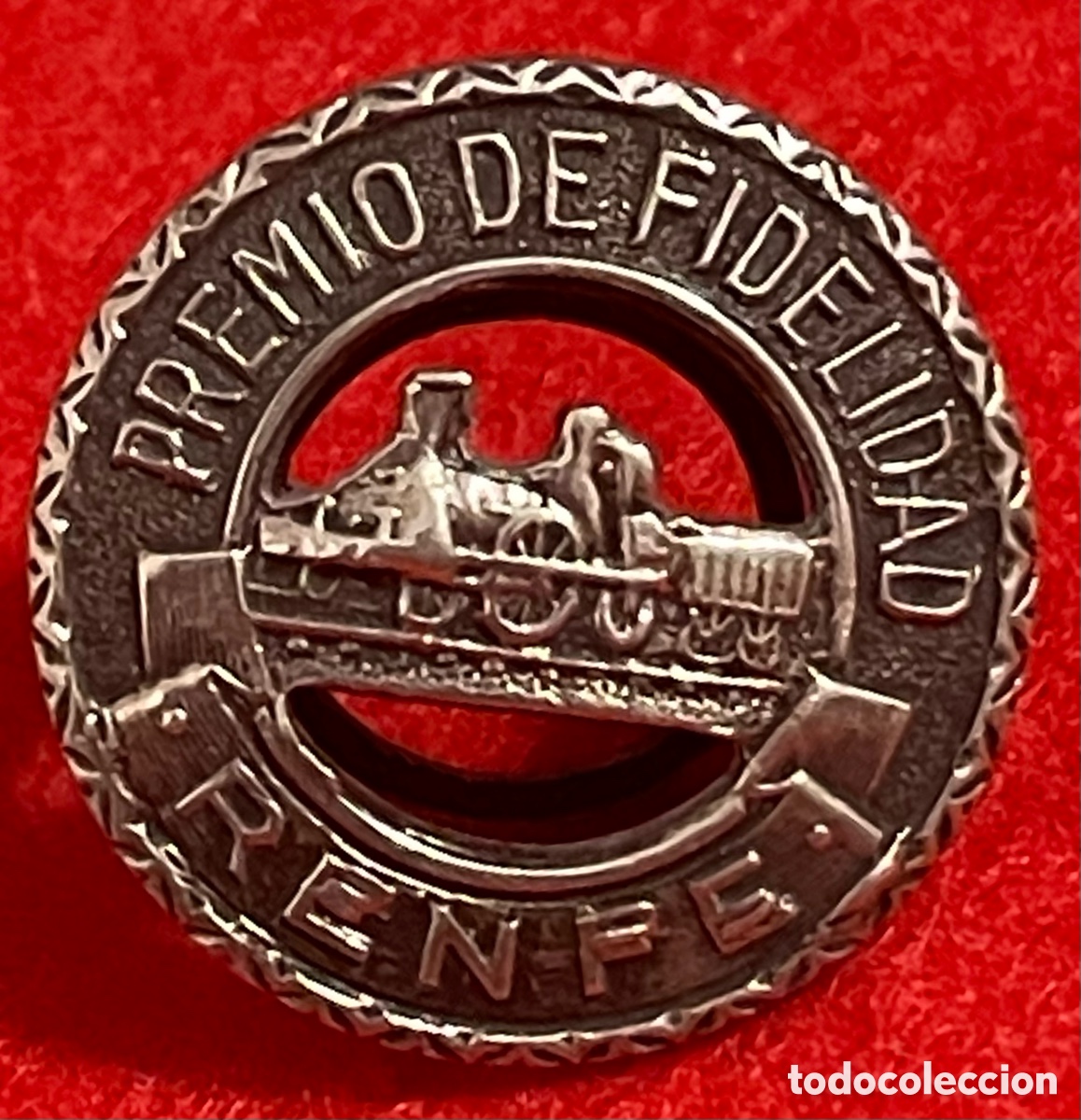 Pins de colecci&oacute;n: Antigua insignia en plata de ley, premio de fidelidad Renfe
