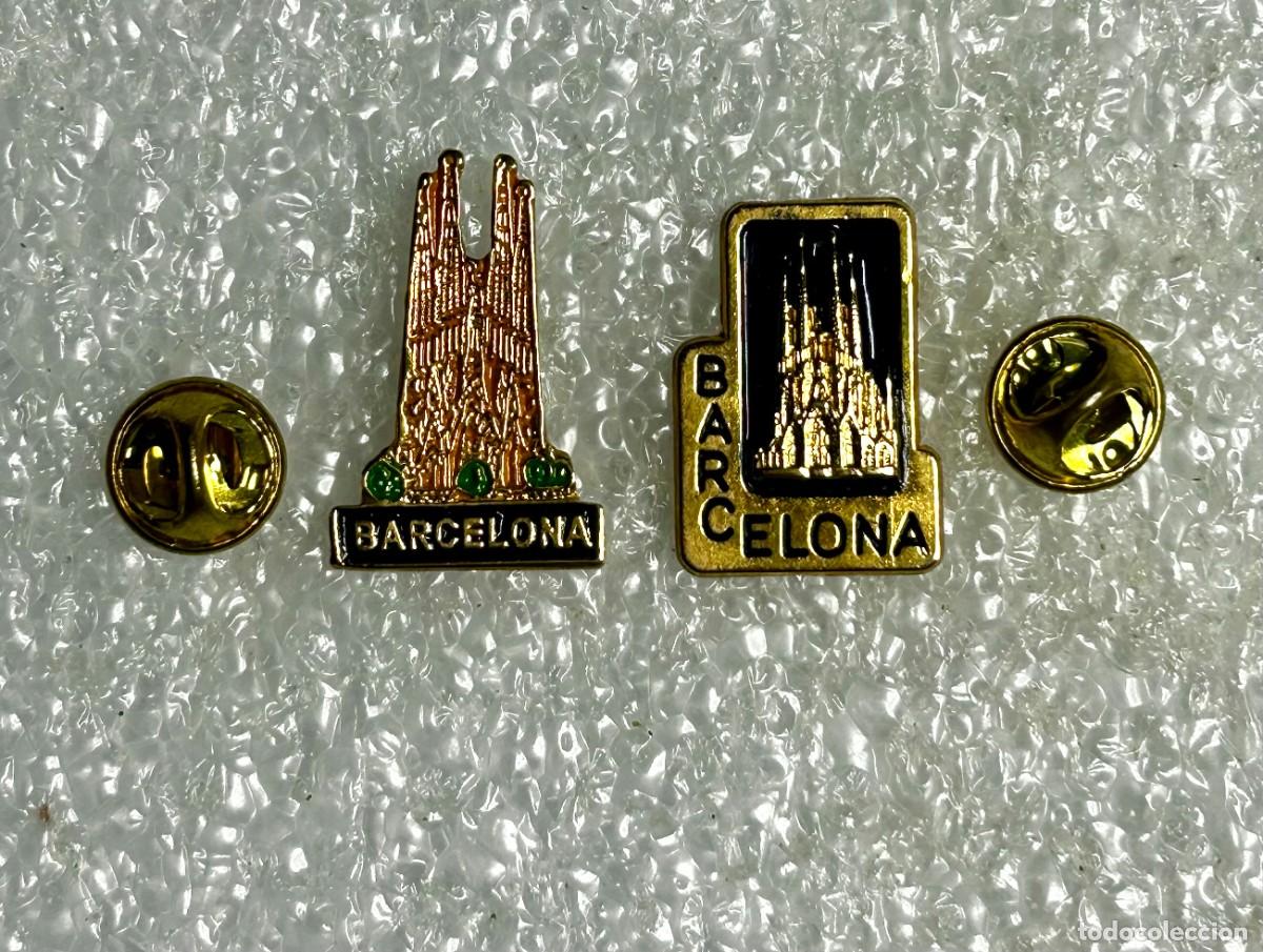 Pins de colecci&oacute;n: 3782.Lote 2 pines vintage que representan la bas&iacute;lica de la Sagrada Familia en Barcelona, Espa&ntilde;a