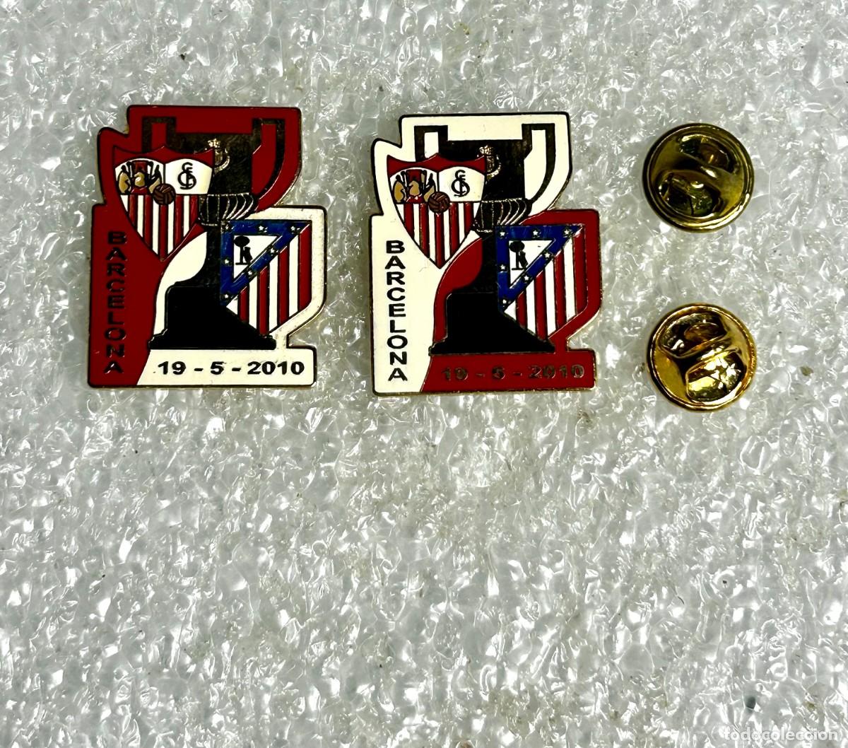 Pins de colecci&oacute;n: 3794.Lote 2 Pin final de la Copa del Rey de F&uacute;tbol entre el Sevilla F.C. y el Atl&eacute;tico de Madrid