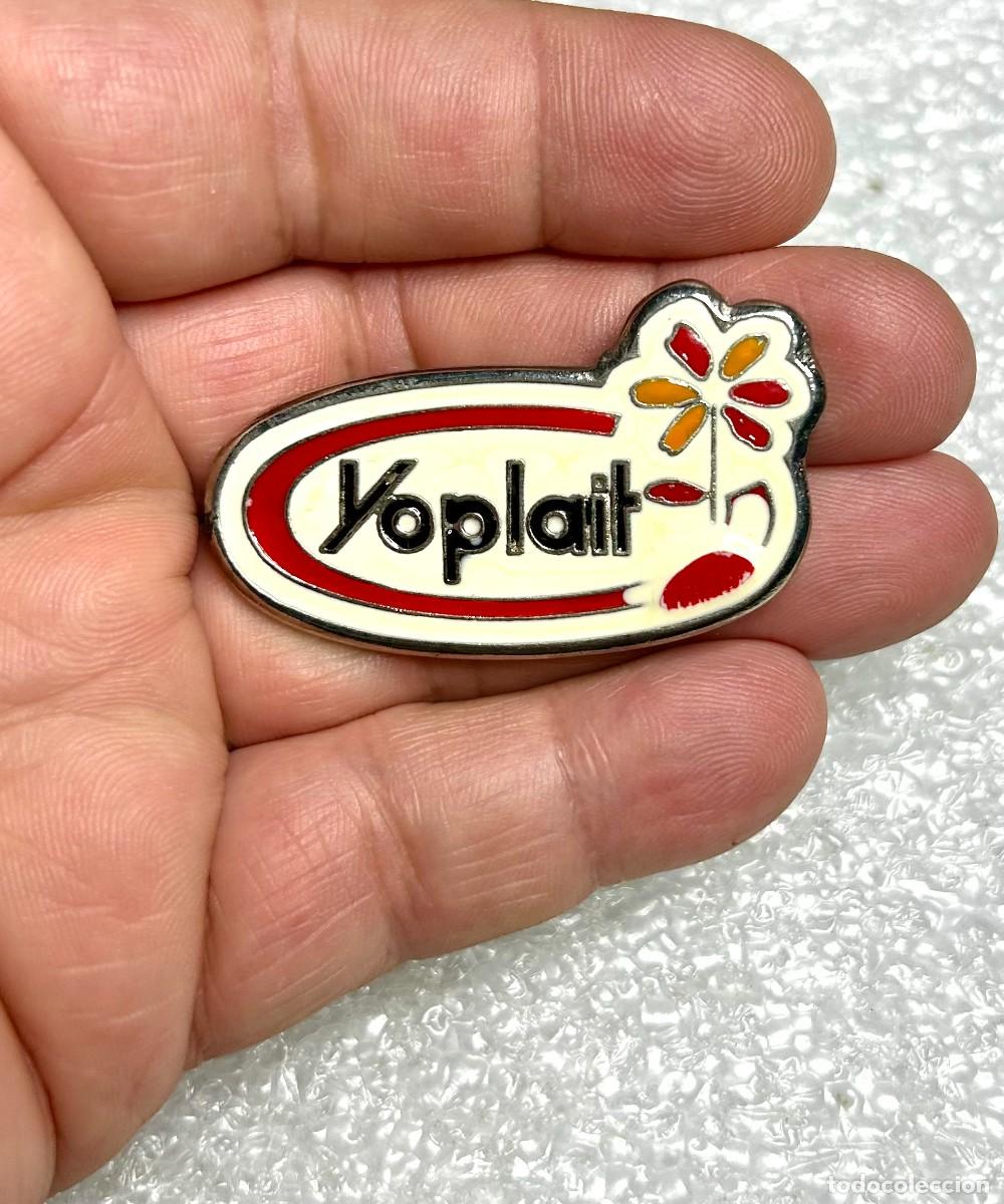 Pins de colecci&oacute;n: 3804.Antiguo, muy grande y ESCASO Pin de Yoplait famosa marca de productos l&aacute;cteos de los a&ntilde;os 80