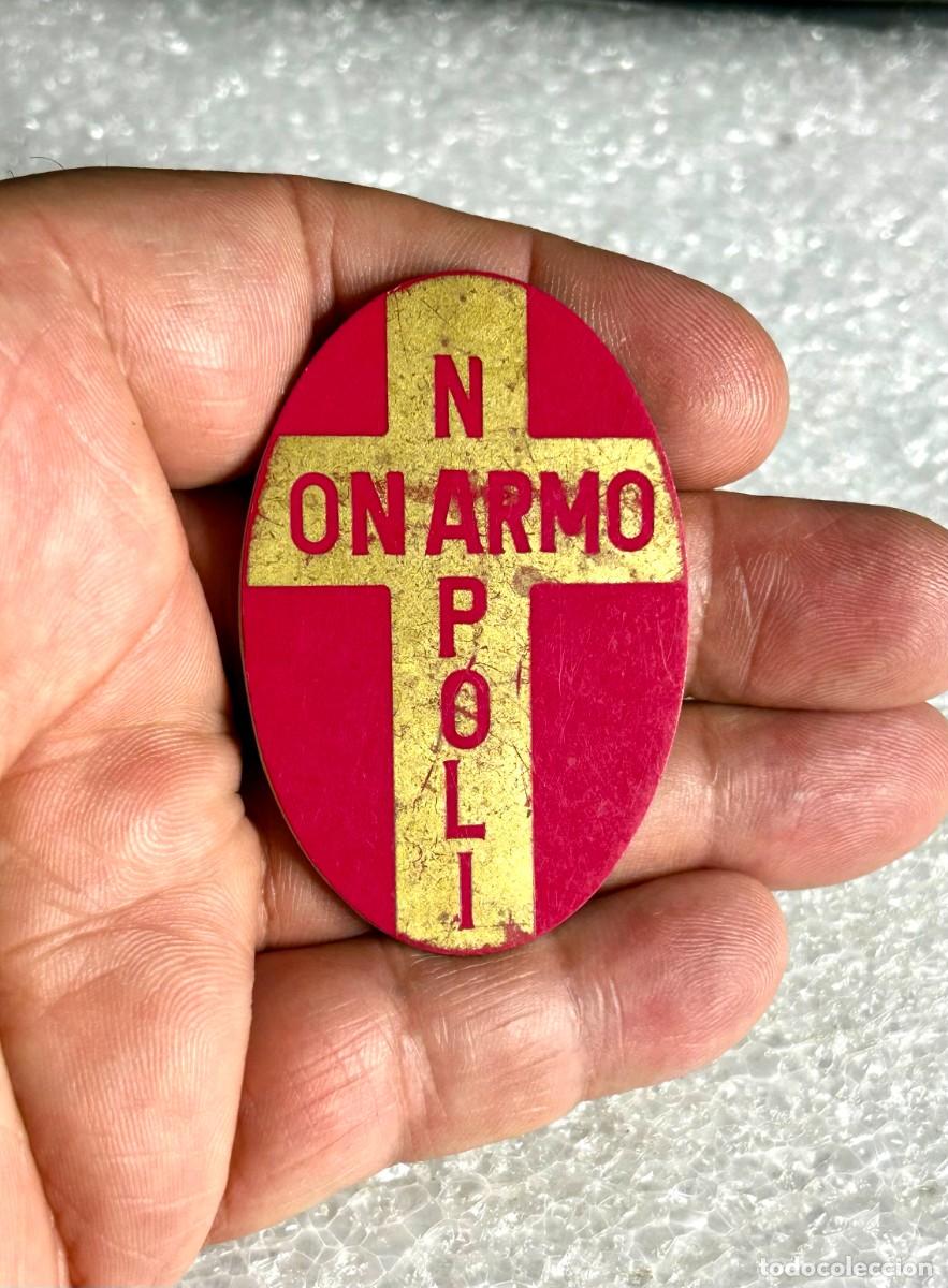 Pins de colecci&oacute;n: 3808.Insignia de la Escuela de Enfermeras Voluntarias de la Cruz Roja Italiana (CRI) secci&oacute;n N&aacute;poles