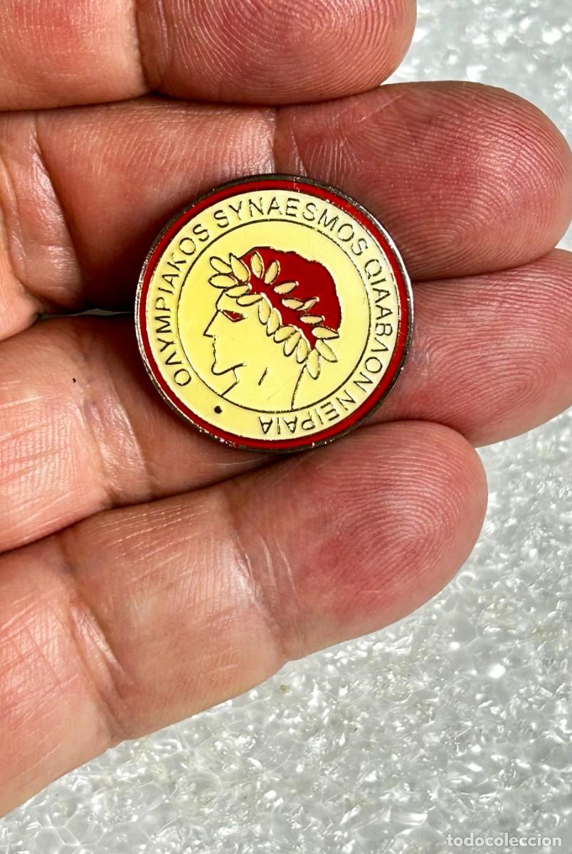 Pins de colecci&oacute;n: 3826.Pin de futbol del Olympiacos de El Pireo, el club deportivo m&aacute;s grande y popular de Grecia