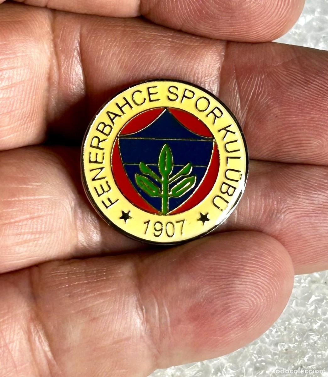 Pins de colecci&oacute;n: 3830.Pin del Fenerbah&ccedil;e Spor Kul&uuml;b&uuml; club de futbol turco fundado en 1907 en Kadık&ouml;y, Estambul