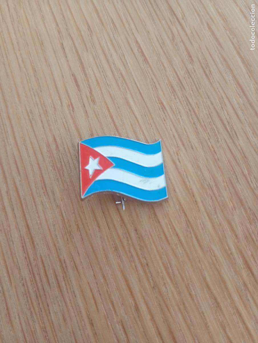 Pins de colecci&oacute;n: Insignia de imperdible. Comunista. Cuba. (Pins pol&iacute;ticos, pin pol&iacute;tico)