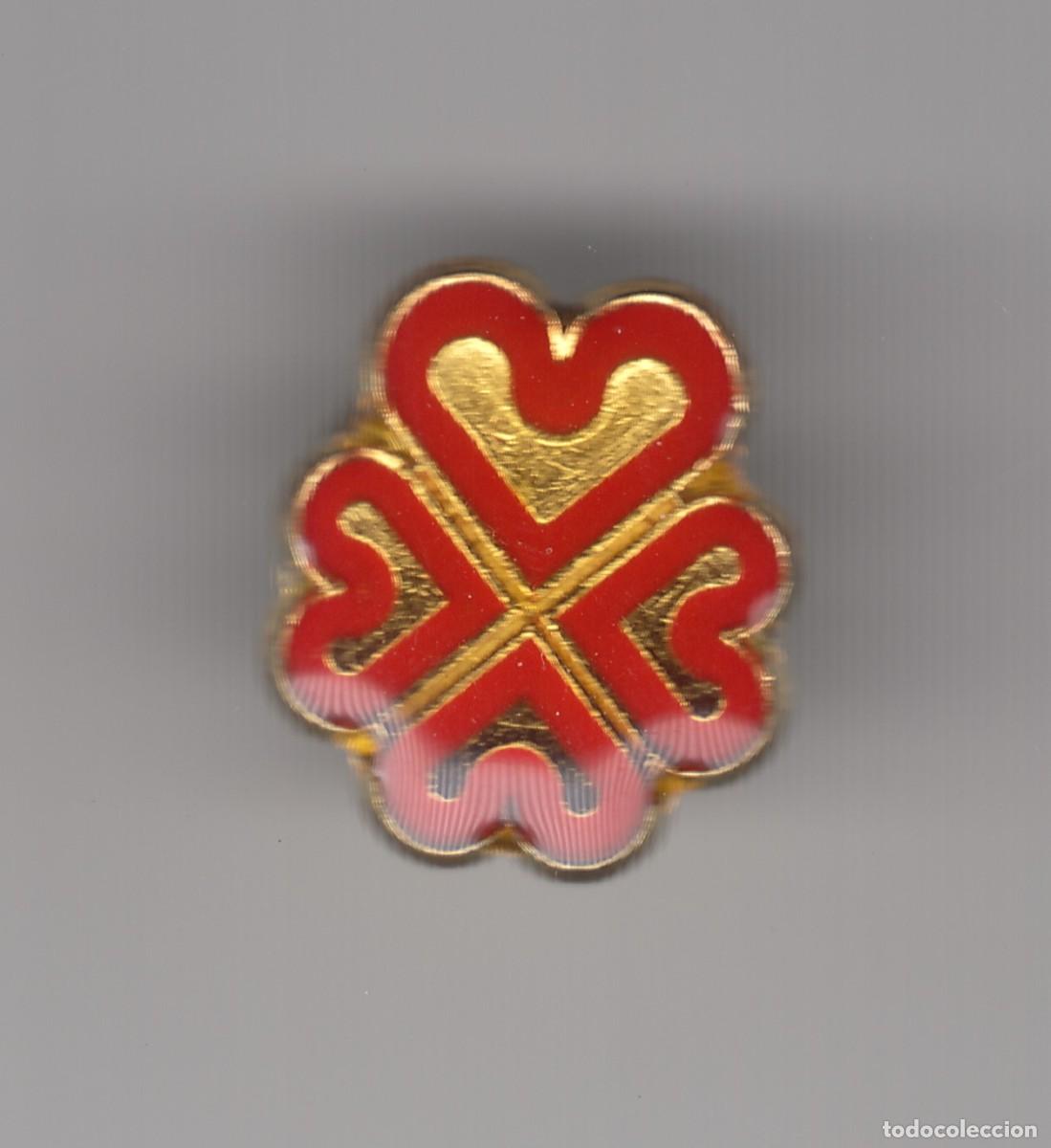 Pins de colecci&oacute;n: PIN INSIGNIA CARITAS