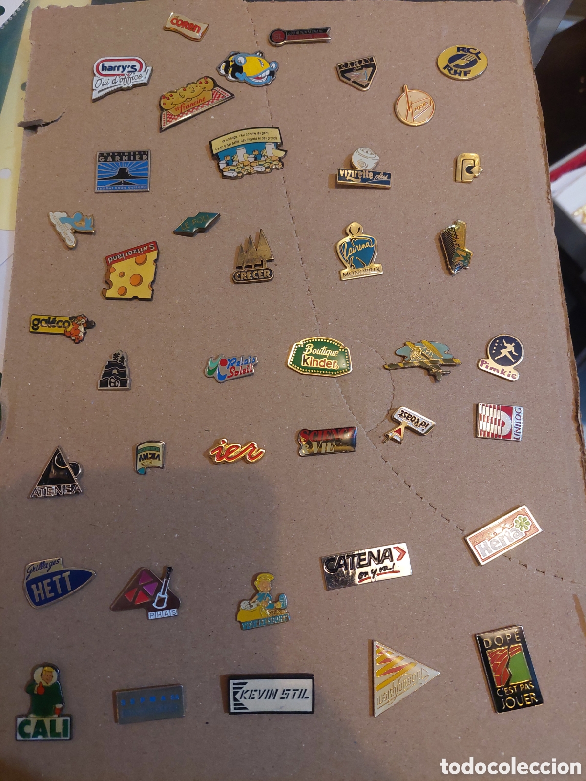 Pins de colecci&oacute;n: 40 PINS SIN AFICHE DIFERENTES VINTAGE