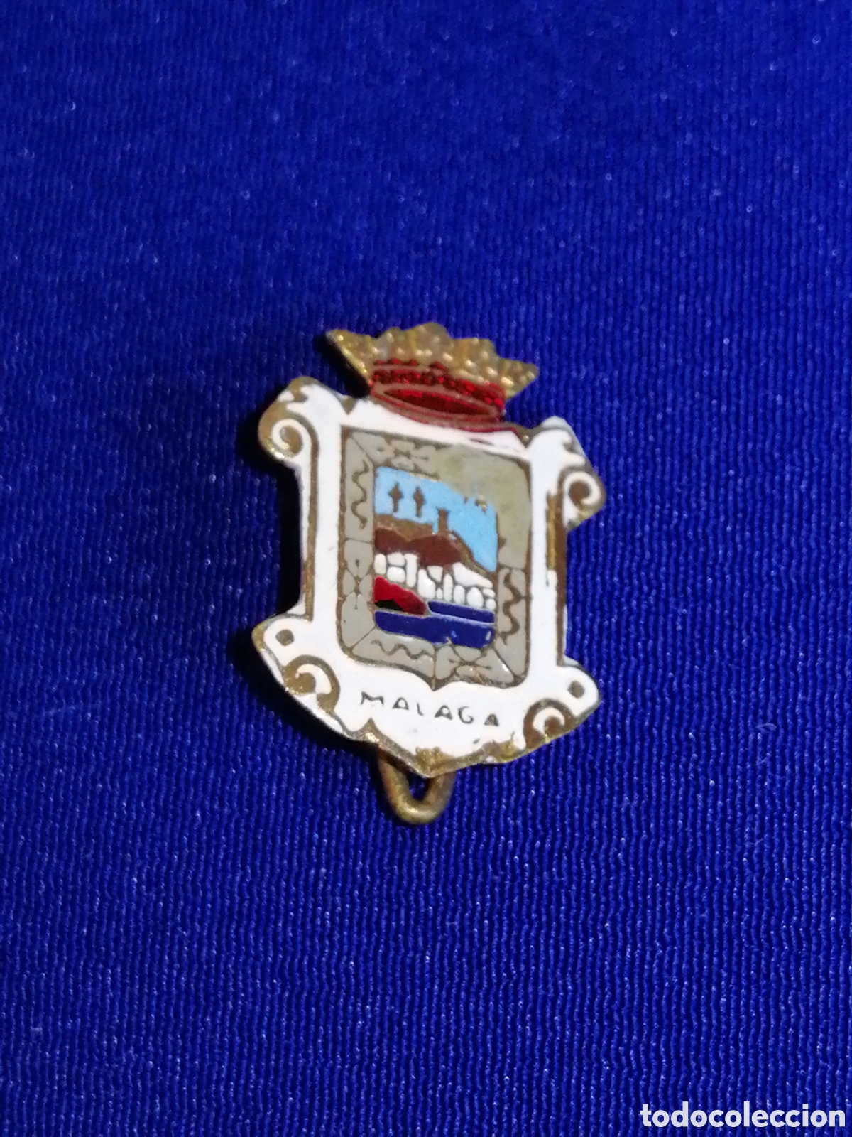Pin's de collection: ESCUDO HER&Aacute;LDICO M&Aacute;LAGA INSIGNIA DE ALFILER ANTIGUA