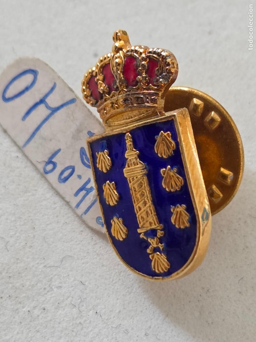 Pins de cole&ccedil;&atilde;o: PIN DE PLATA MALDE ESCUDO A CORU&Ntilde;A DORADO M9