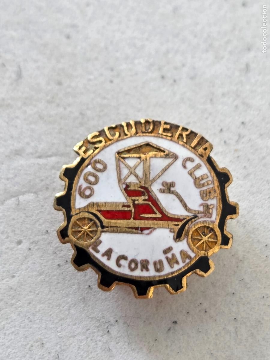 Pins de cole&ccedil;&atilde;o: INSIGNIA DE PLATA MALDE ESCUDERIA CLUB 600 A CORU&Ntilde;A ESMALTE M9