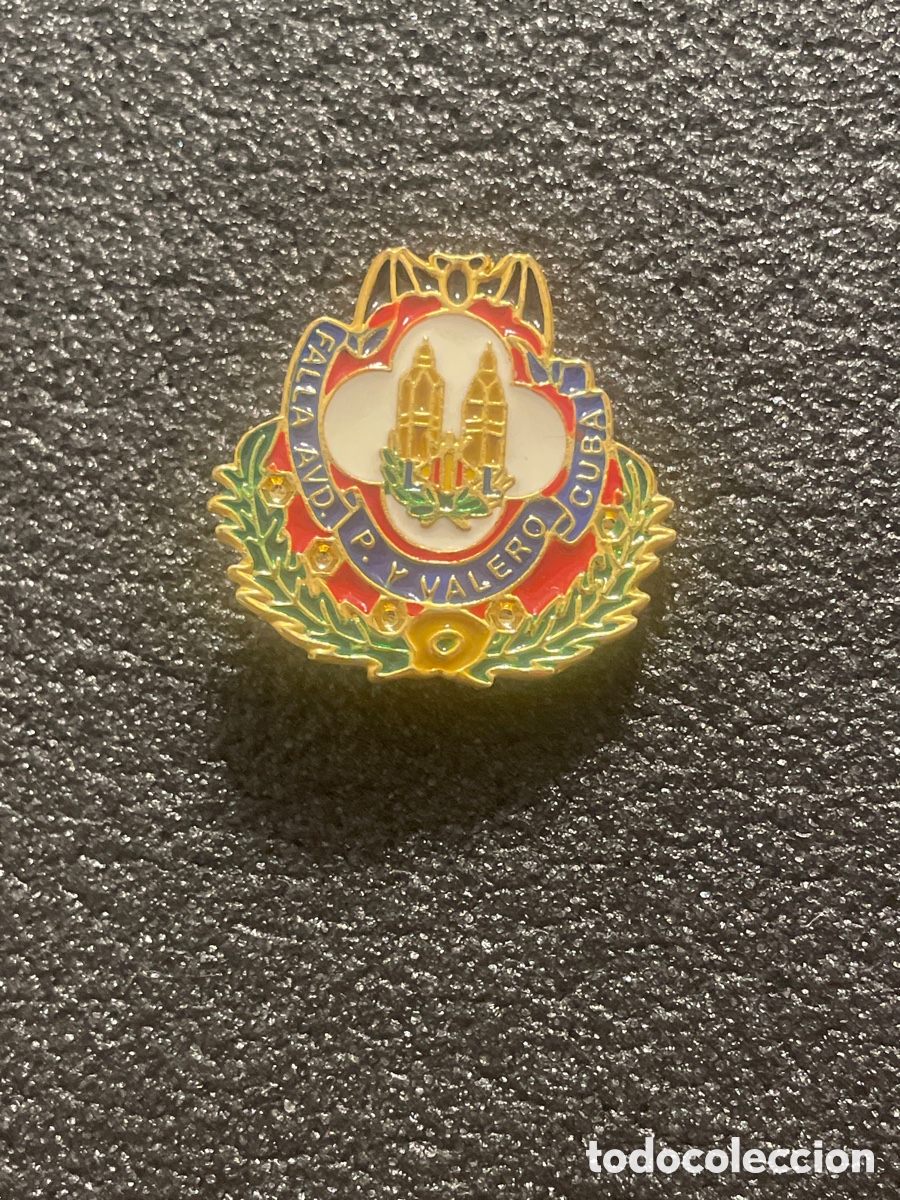 Pins de colecci&oacute;n: Insignia Falla 239 AV. PERIS Y VALERO - CUBA