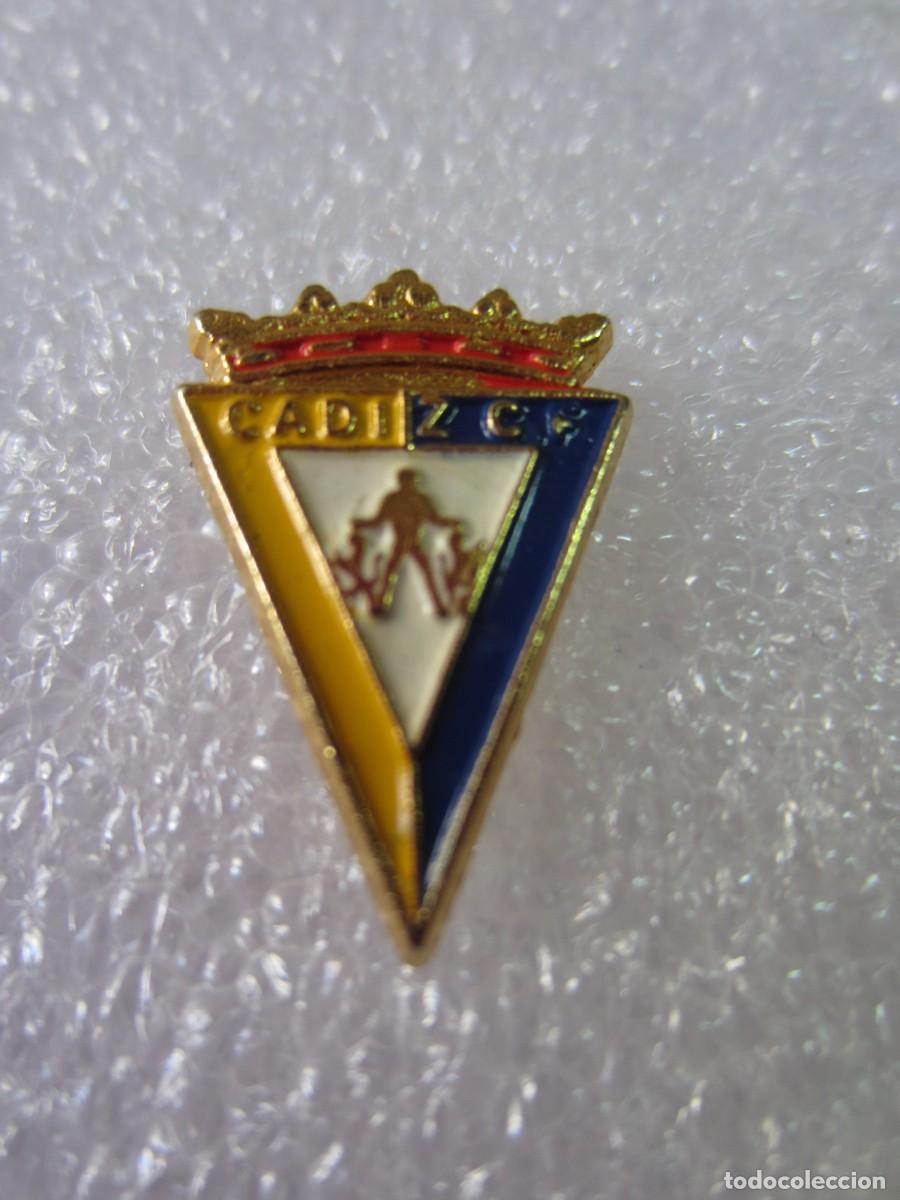 Pins de colecci&oacute;n: Pin Deportes Futbol Cadiz CF