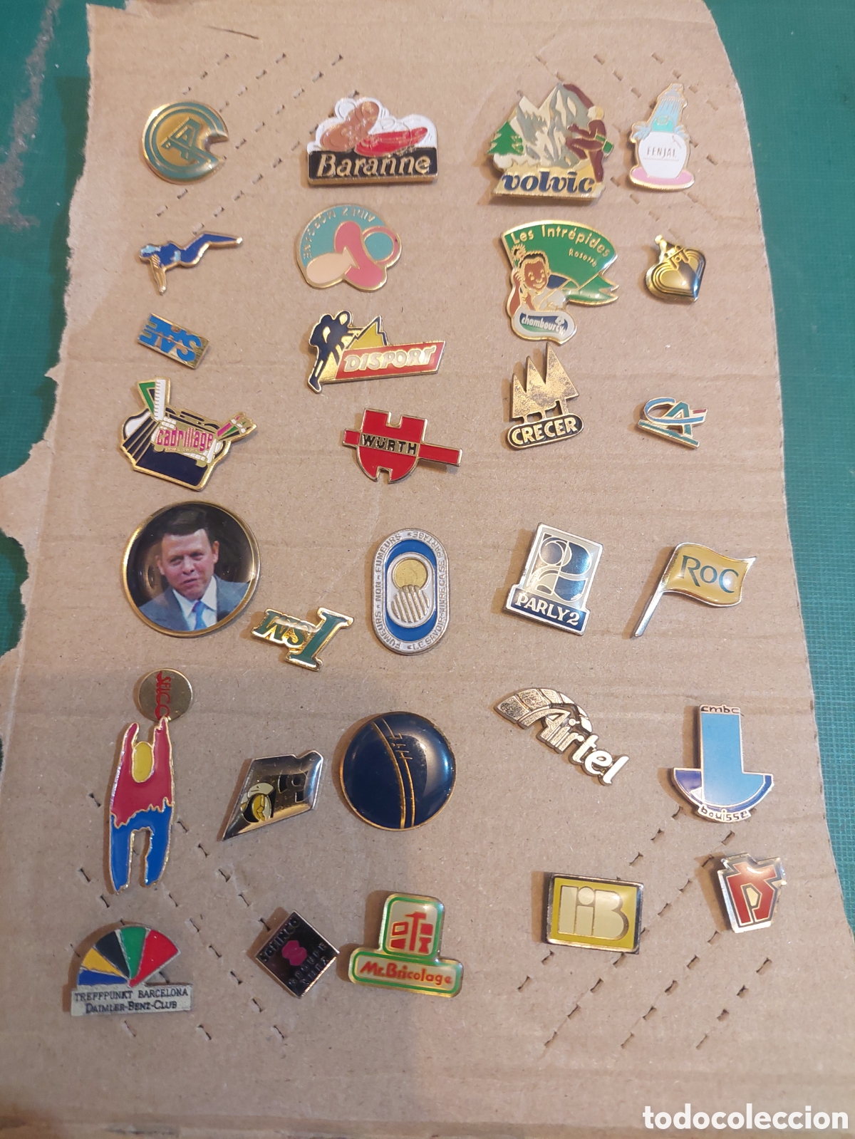 Pins de colecci&oacute;n: 29 pins vintange sin afiche