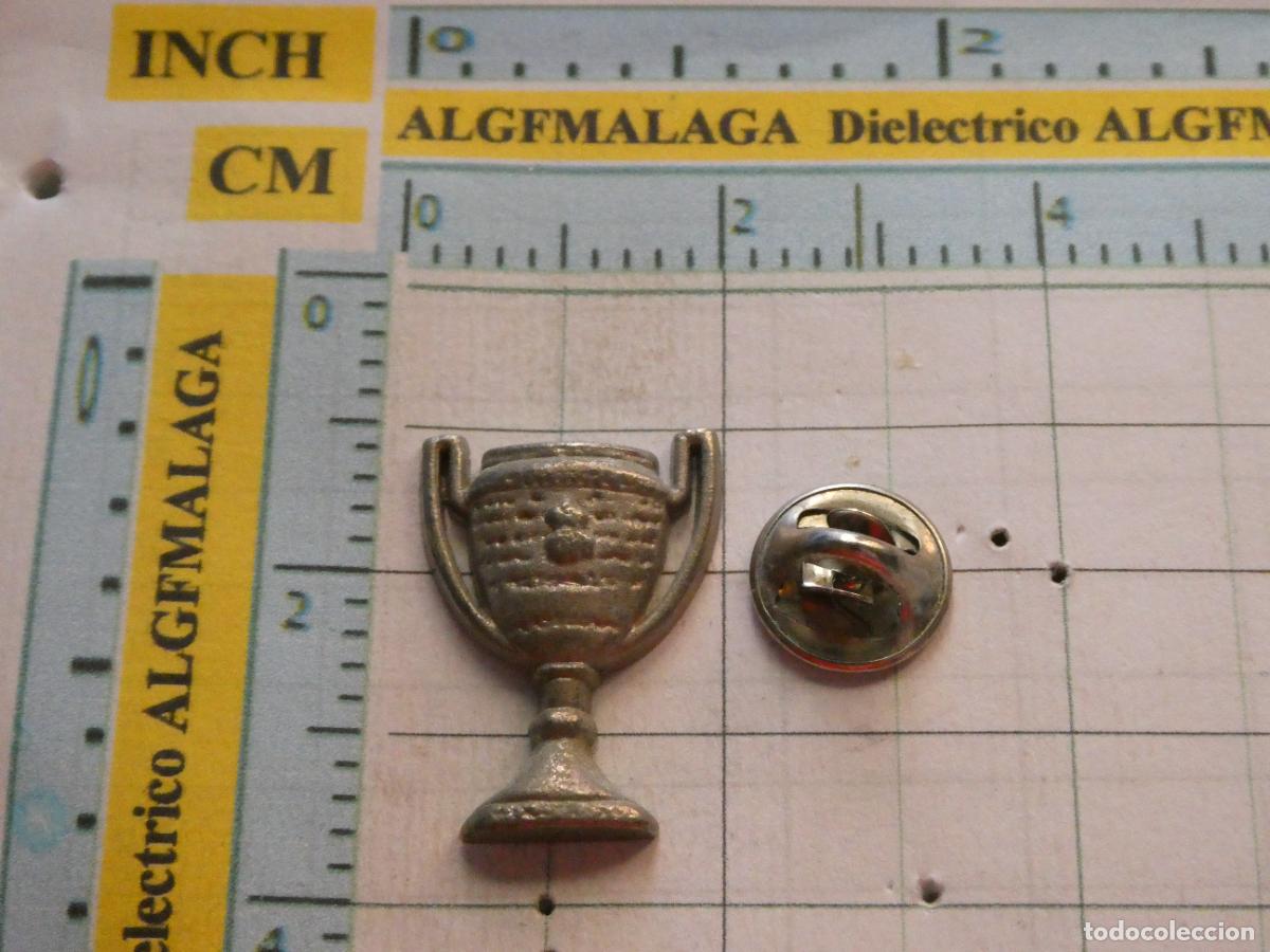 Pins de colecci&oacute;n: PIN DE DEPORTES. F&Uacute;TBOL. COPAS TROFEOS. COPA SU MAJESTAD REY ALFONSO XIII