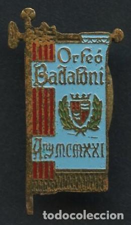 Pin's de collection: INSIGNIA, PIN ANTIGUO, ORFE&Oacute; BADALON&Iacute;, 1921, GRABADOR: PUJOL