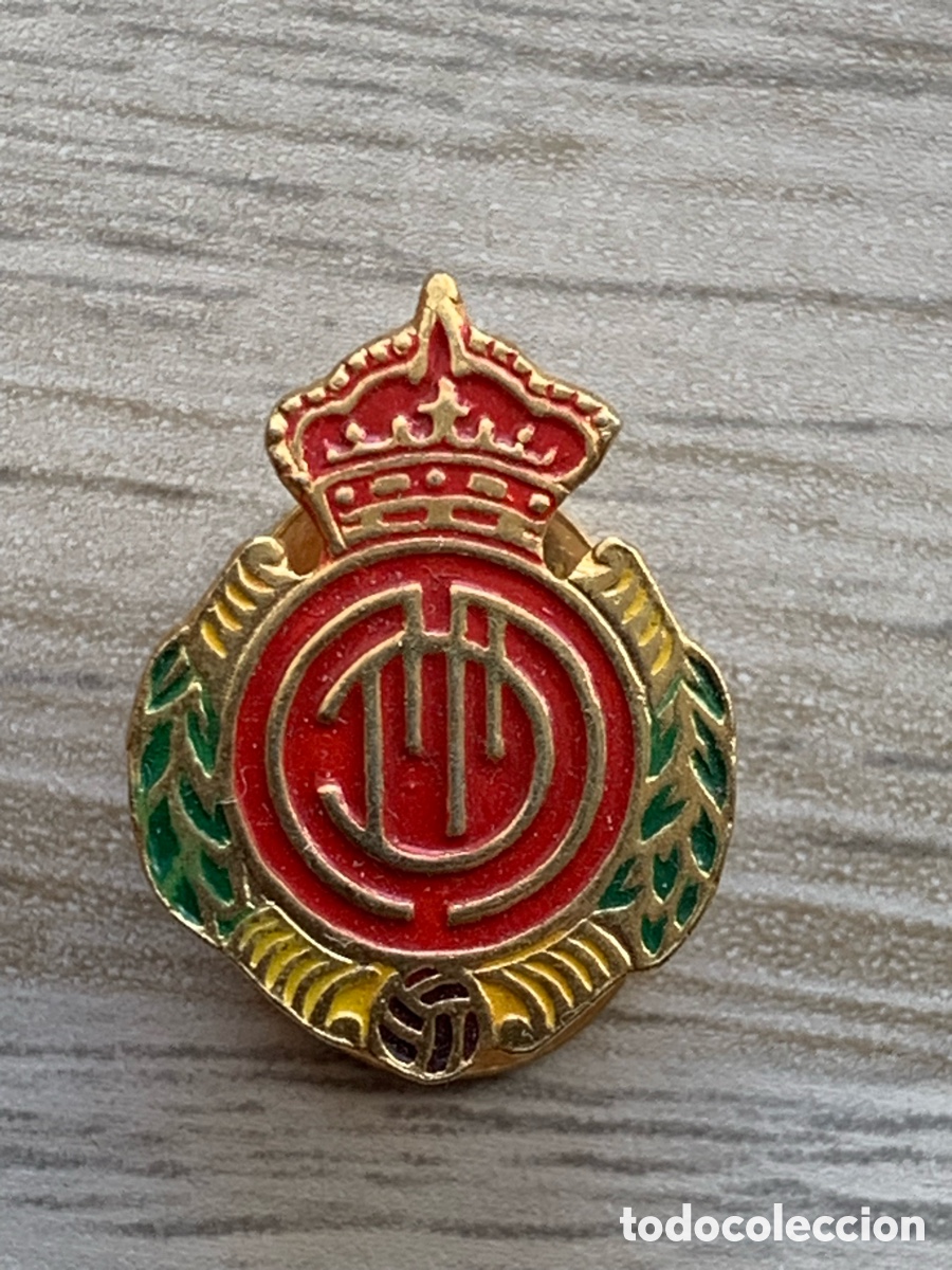 Pins de colecci&oacute;n: &bull;PIN INSIGNIA DE SOLAPA DE FUTBOL MALLORCA