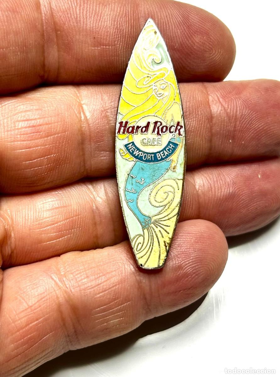 Pins de colecci&oacute;n: 3911.Pin de Hard Rock Cafe de la serie de tablas de surf (Surfboard Series), de Newport Beach