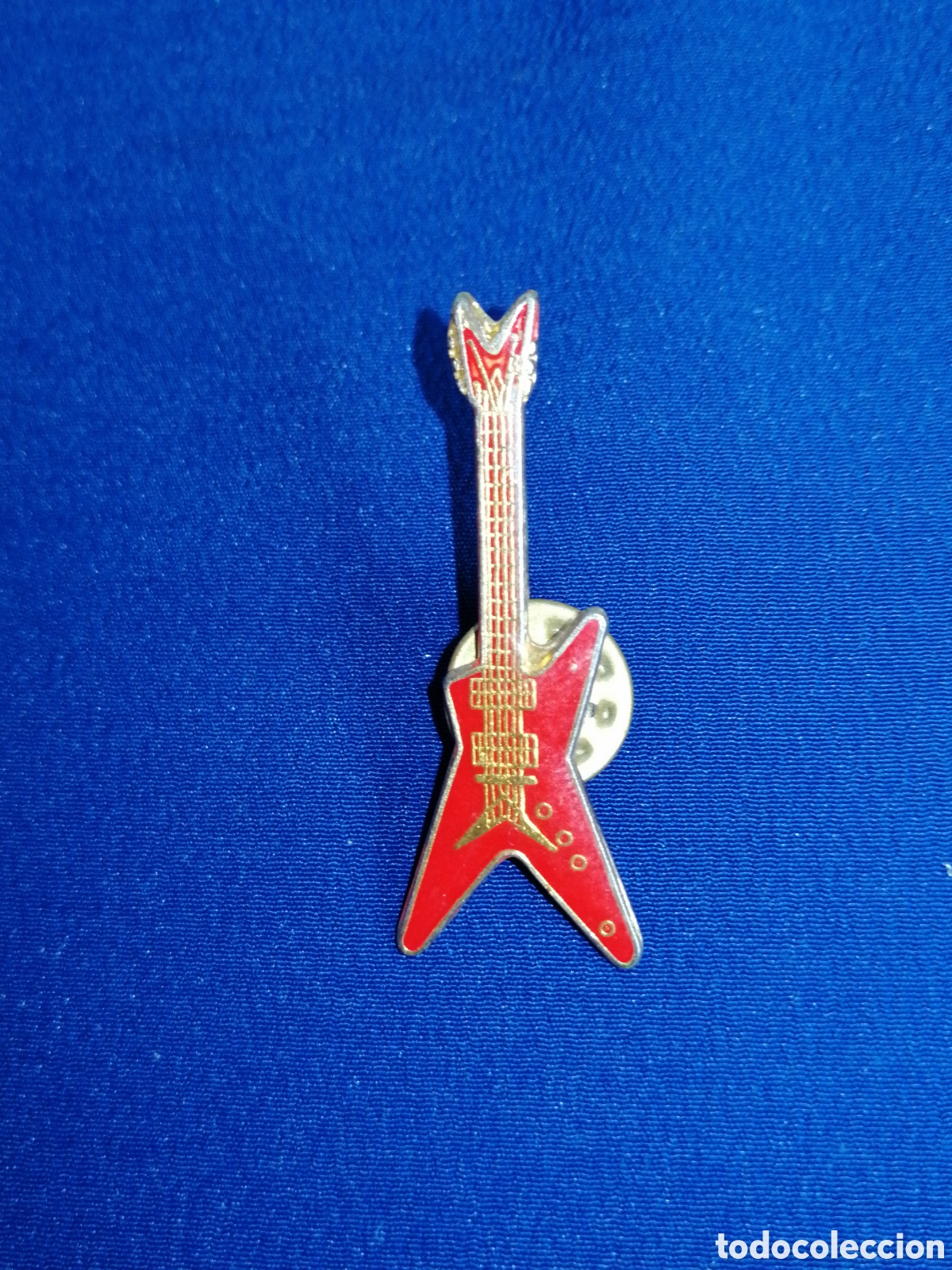 Pins de cole&ccedil;&atilde;o: GUITARRA ROCK HEAVY - PIN