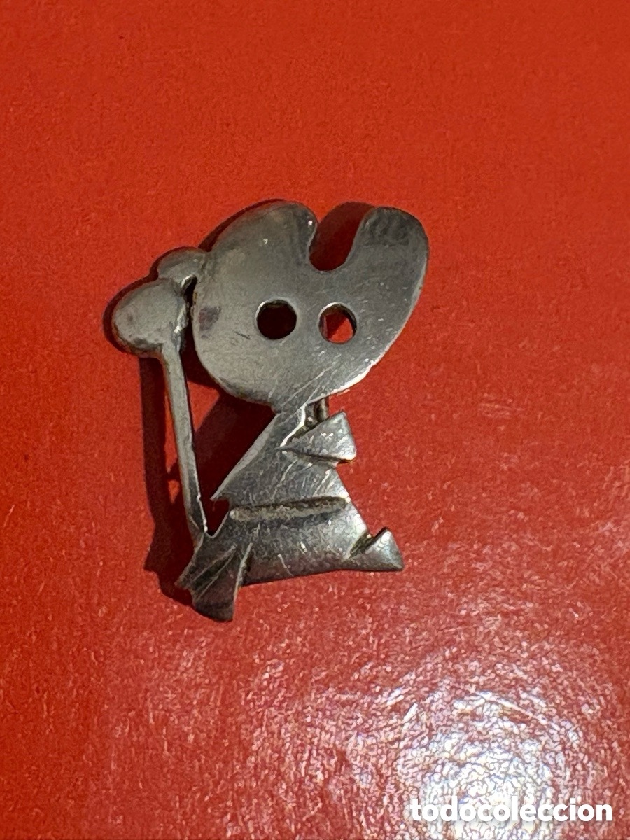 Pins de colecci&oacute;n: Antiguo pin, insignia plata Pelegr&iacute;n, peregrino Santiago Compostela (A2)