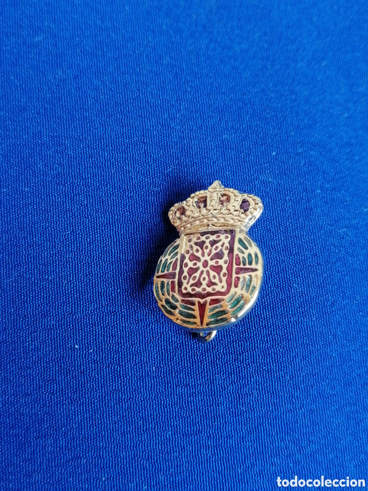 Pin's de collection: ESCUDO HER&Aacute;LDICO NAVARRA INSIGNIA DE ALFILER ANTIGUA