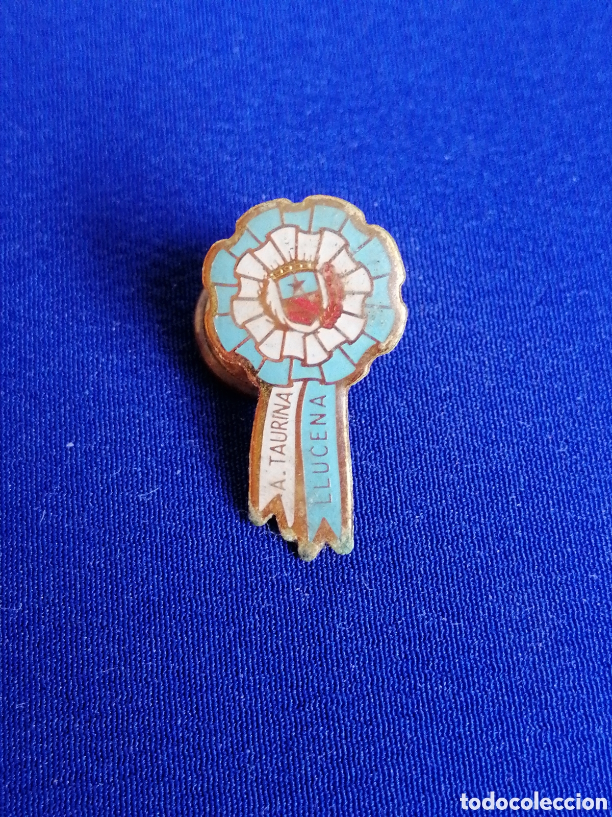 Pin's de collection: PE&Ntilde;A TAURINA LUCENA (CASTELLON) PIN